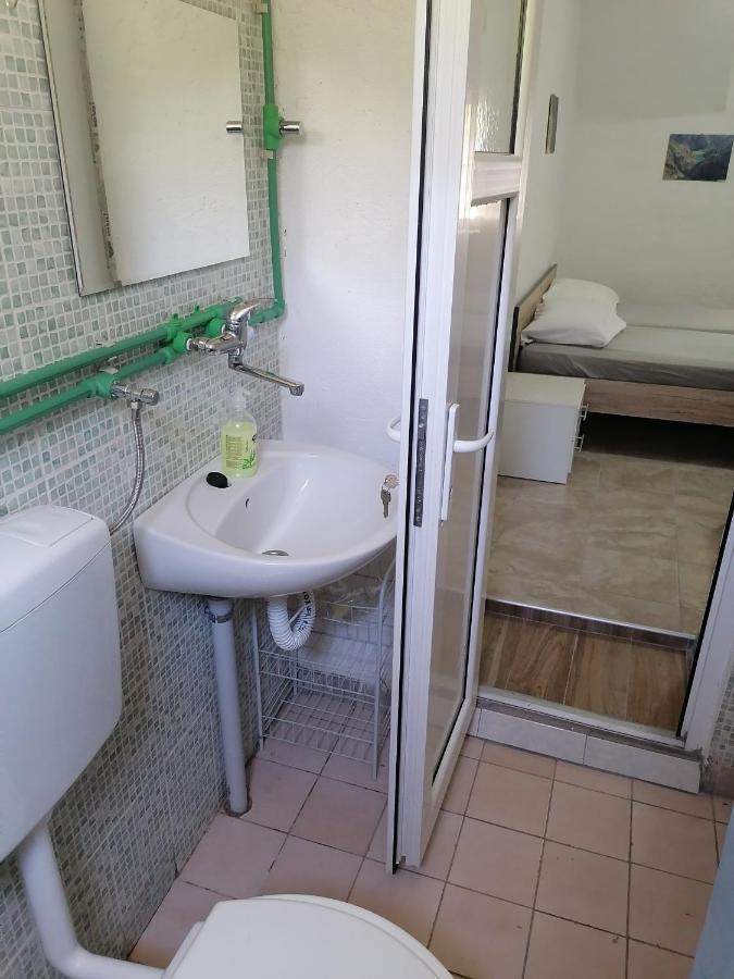 Apartman Milan Obrovac Bagian luar foto